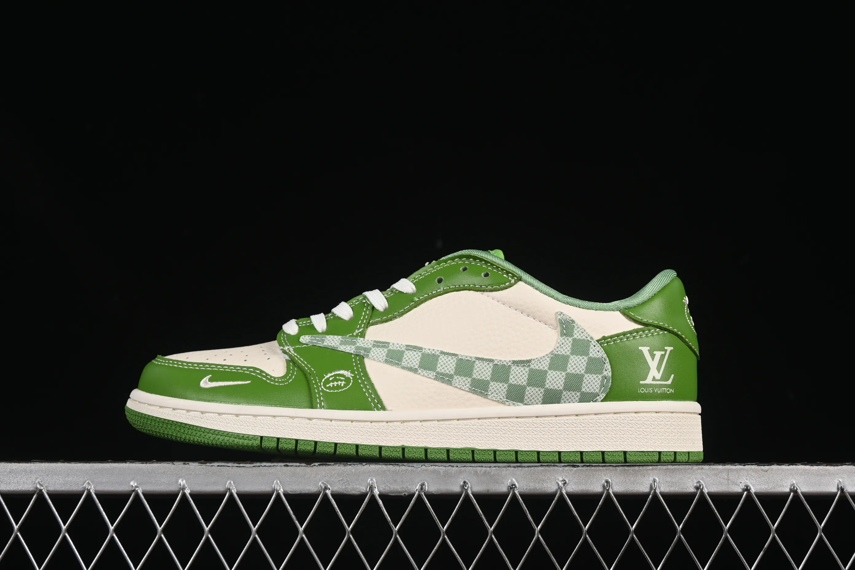 All categories Air Jordan Jordan series basketball shoes Air Jordan 1 Low High-end customized low-top sneakers Travis Scott x Fragment Design x Air Jordan 1 Low OG SP AJ1 LV joint spring green checkered gray blue denim low-top cultural casual sneakers XS2024-058